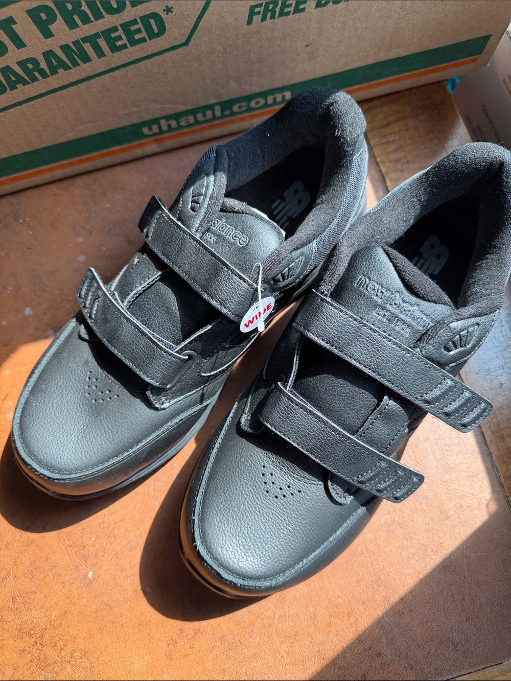 New Balance Black Double-Strap Sneakers - size 9.5 2E (wide width)